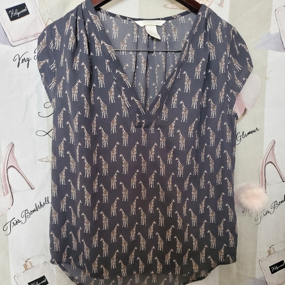 🌹Giraffe blouse - Picture 2 of 3